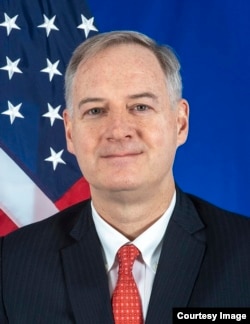 Christopher Henzel