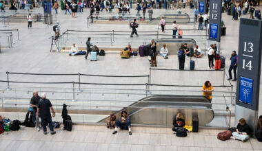 Live Updates: Penn Station Train Fire Injures 5 and Disrupts NJ Transit, Amtrak and L.I.R.R. Service