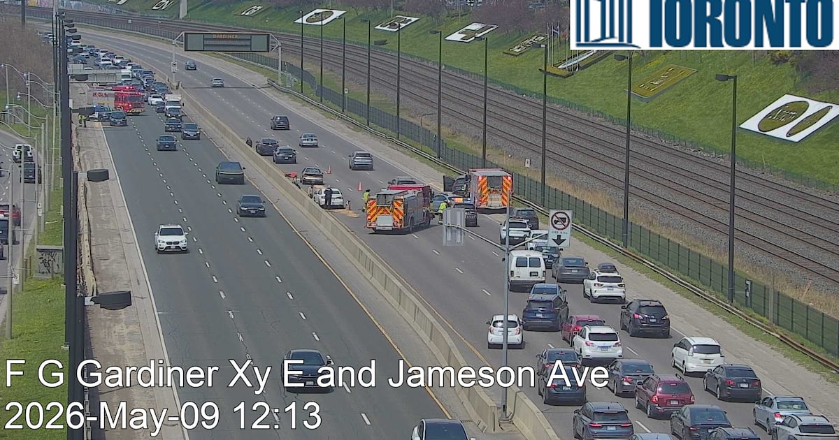 Gardiner Expressway Toronto: Police say multi-vehicle crash