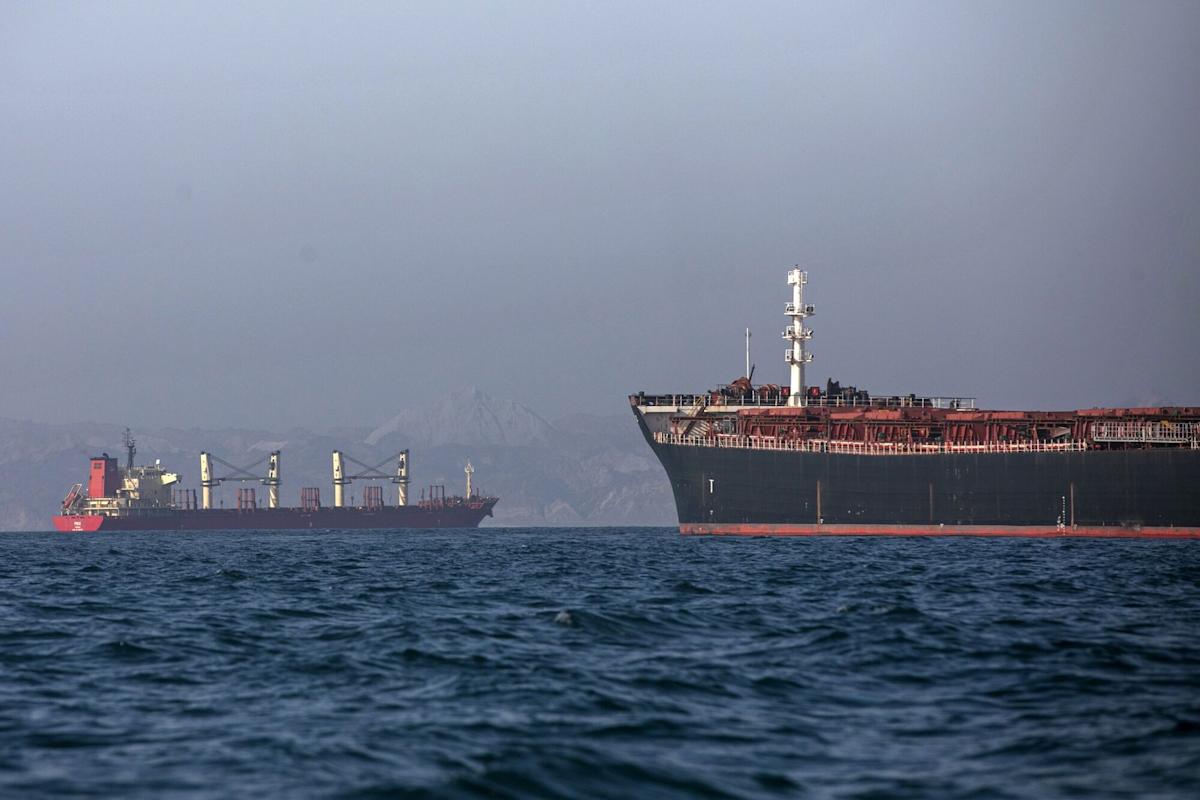 Progress in Iran Talks Undercut Over Uranium, Hormuz Tolls