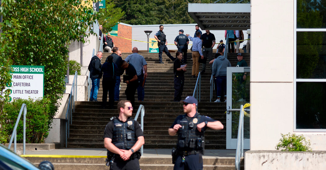 6 Are Injured in Stabbing at a High School in Washington State