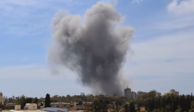 Israeli forces make historic push inside Lebanon and complicate an Iran deal