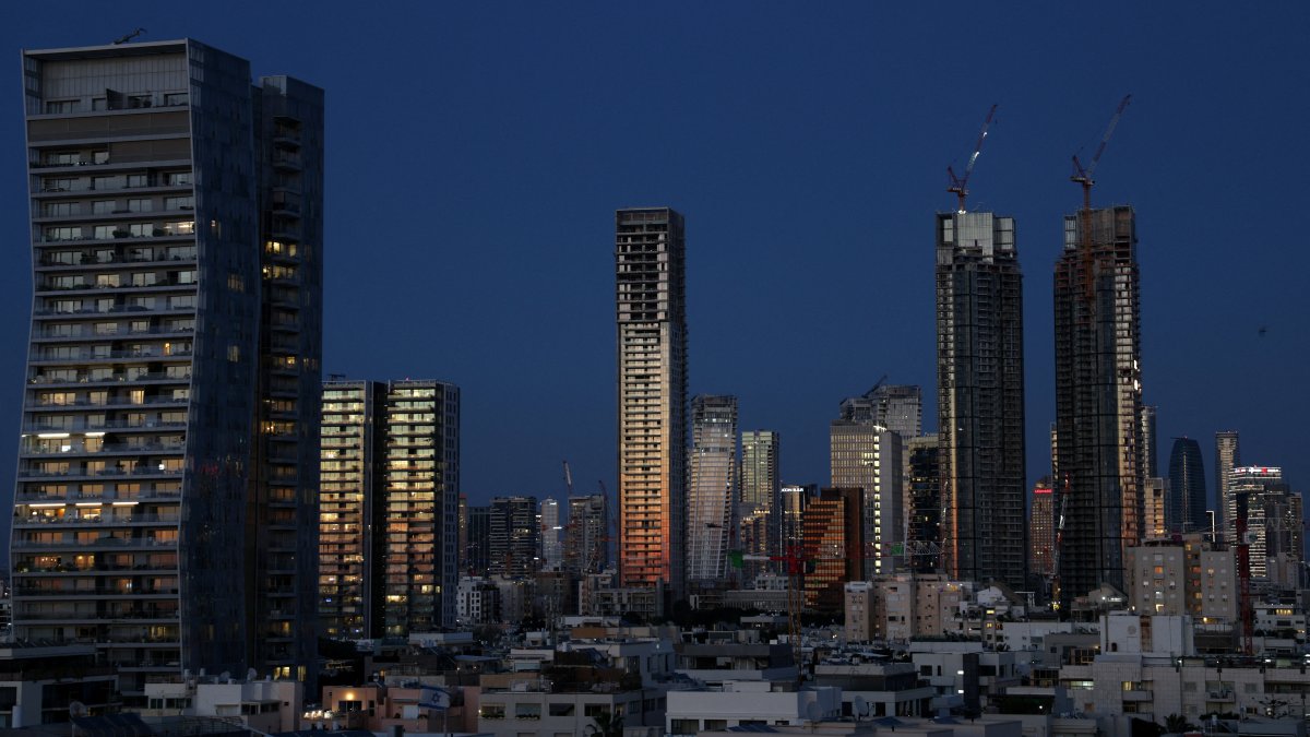 Israel's economy contracts in Q1 as Iran war weighs on output