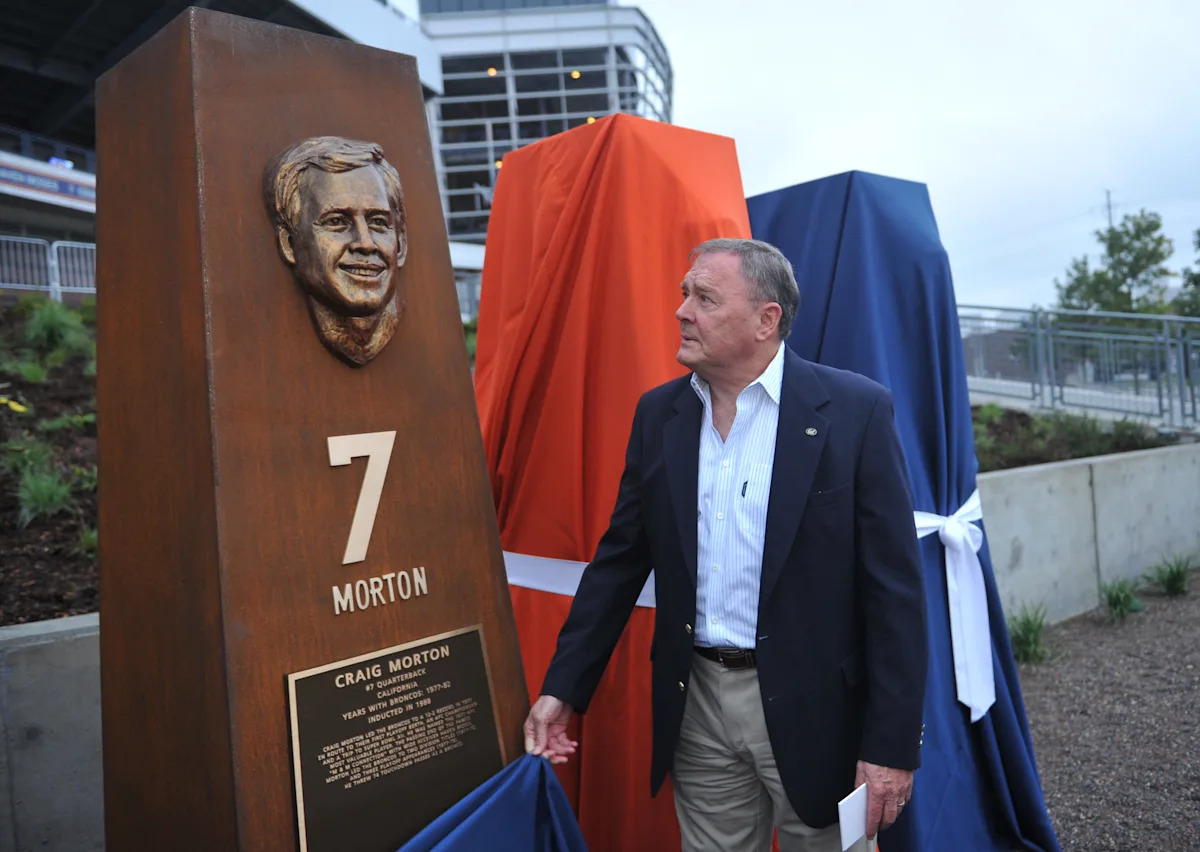 Craig Morton, longtime Cowboys and Broncos QB, dies at 83
