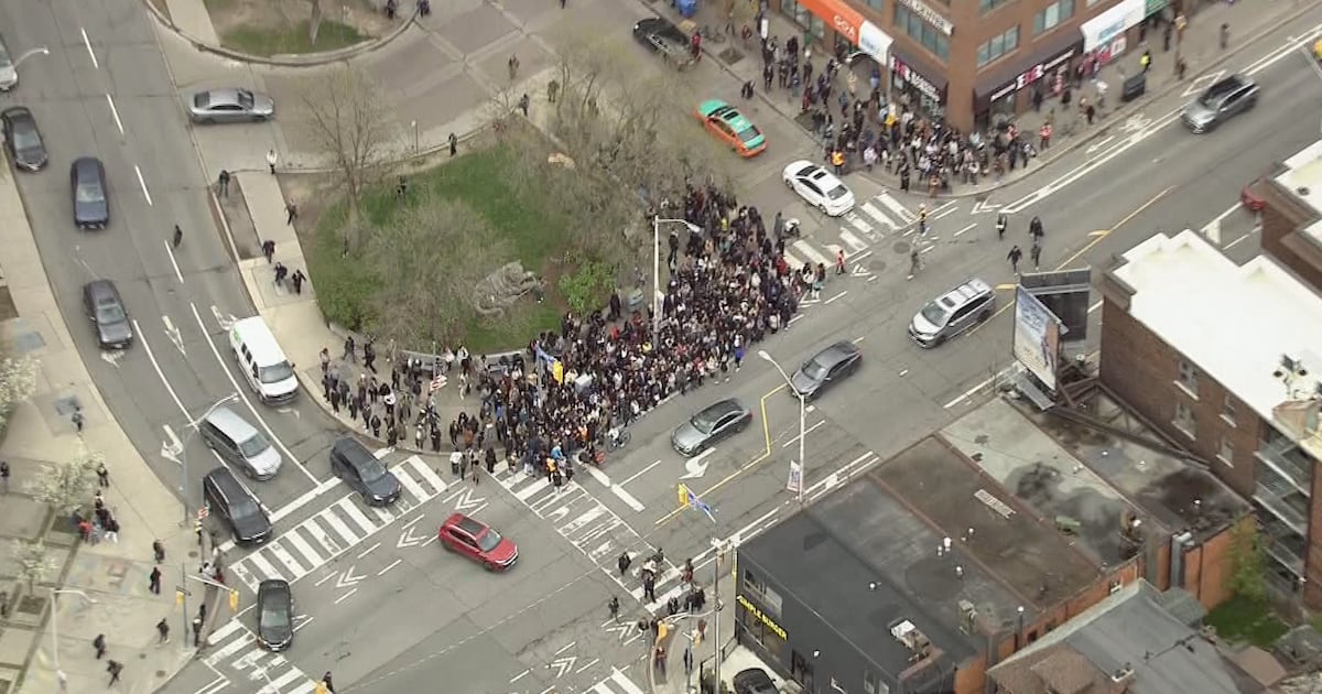 no subway service between Jane and Ossington stations