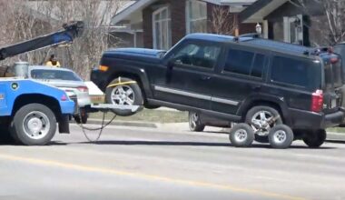 Man arrested after two children found dead in vehicle in northwest Calgary