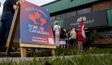 ‘Forever Canadian’ group launches provincewide ‘unity bus’ campaign