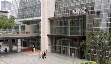 Two Japanese attacked with knife at Shanghai restaurant