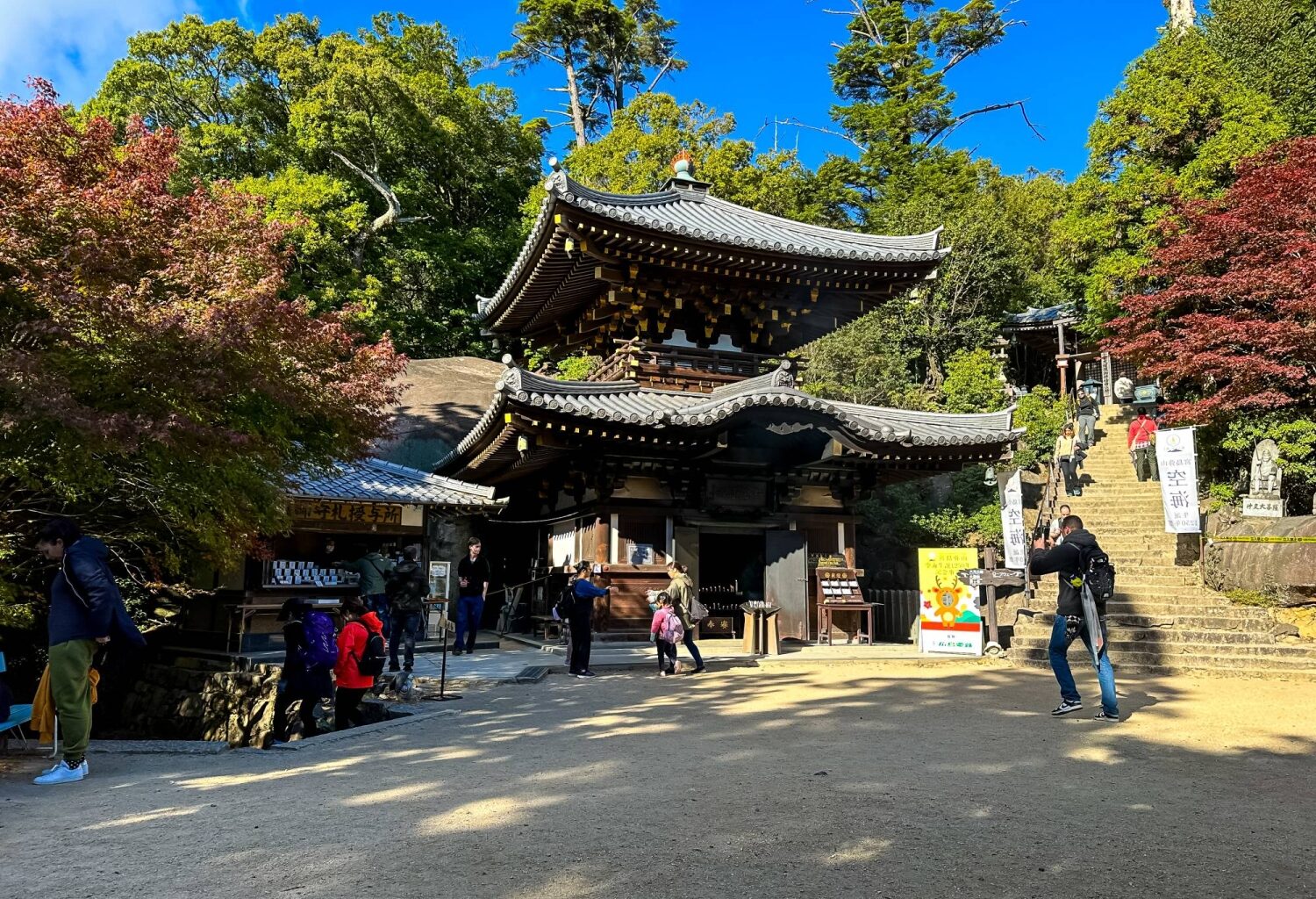 Hall linked to Buddhist saint Kukai burns down on Miyajima