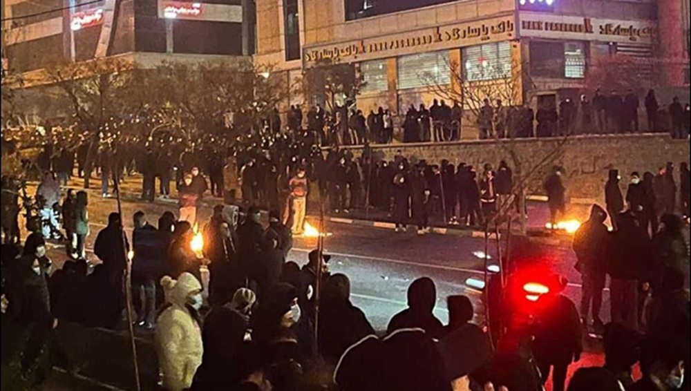 Tehran – Jannat Abad, January 9, 2026: A street scene reflecting the tense atmosphere amid ongoing nationwide protests, with visible signs of public unrest and resistance in the neighborhood.