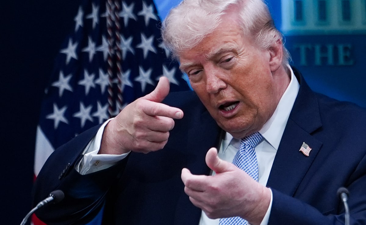 Donald Trump Calls Hormuz Strikes Exchange 'Love Tap', Iran's "Lion" Warning