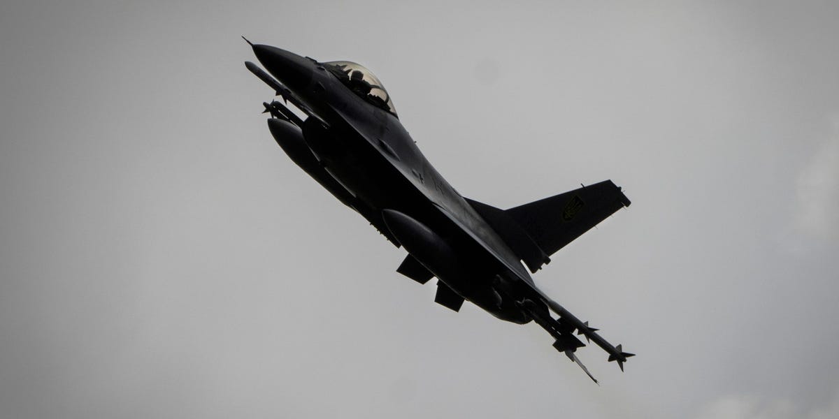 Ukrainian Pilots Break From Soviet Mindset, Fly With Western Thinking