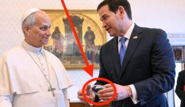 Marco Rubio’s Gift To Pope Leo Is Instantly Mocked As A Last-Minute Airport Buy