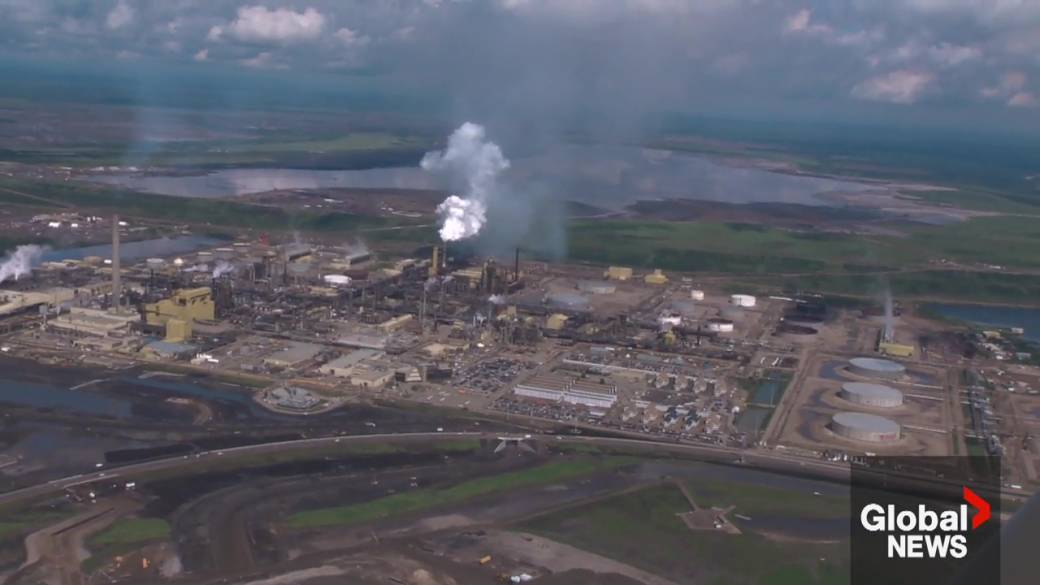 Click to play video: 'Pathways Alliance oilsands group pledges to spend $16.5B on carbon capture project'