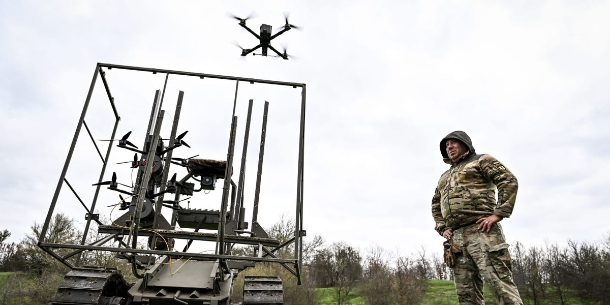 Ukraine: Drones and War Robots Working Together Are More Effective