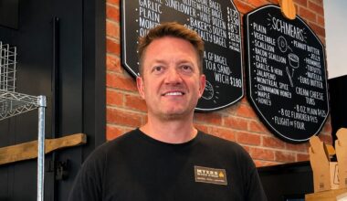 Bagel Shop Owner Pulls AI Posts, Apologizes After One-Star Reviews