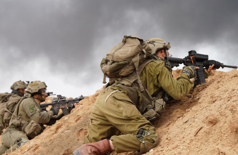 IDF soldier using Smart Shooter's SMASH system in Lebanon