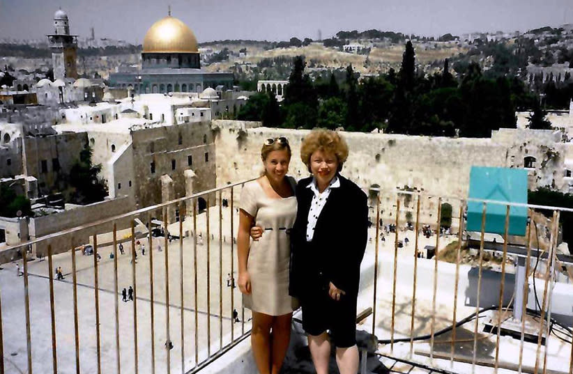 Laura Stein with her mother, z”l, on an early trip to Israel.
