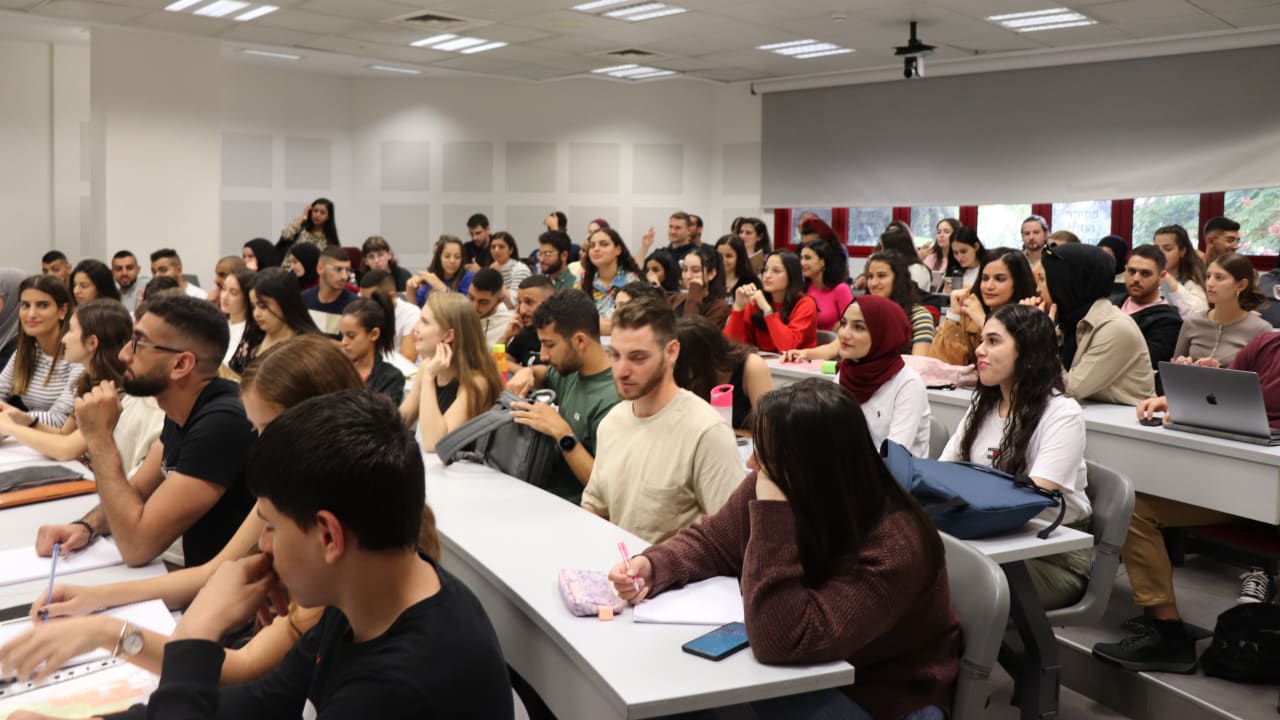 HEBREW UNIVERSITY Business School students.