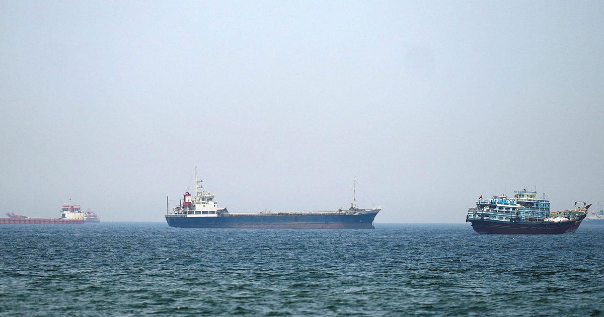 Report: Trump Backtracked on Strait of Hormuz Operation Under Saudi Pressure - Haaretz
