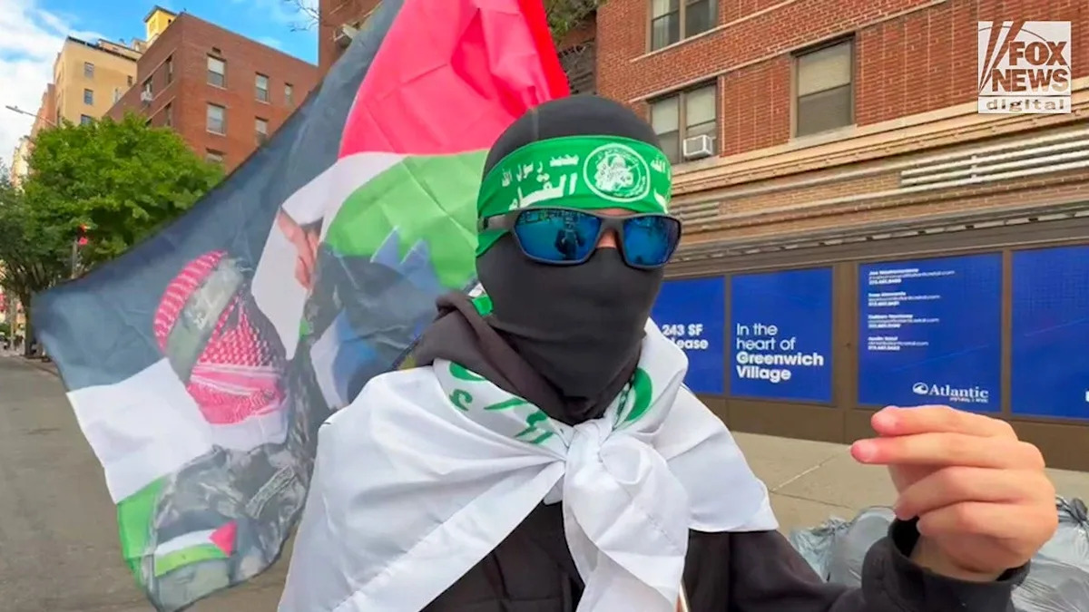 Hamas, Hezbollah flags fly at anti-Israel protest minutes after Mamdani condemns terror plot against Jews