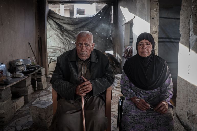 Abdel Mahdi al-Wuheidi and his wife Aziza