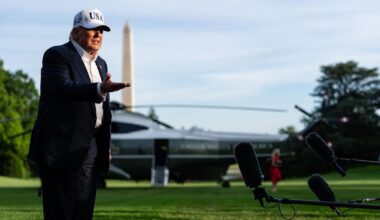 US, Iran Far From Hormuz Deal as Trump Says Clock Ticking
