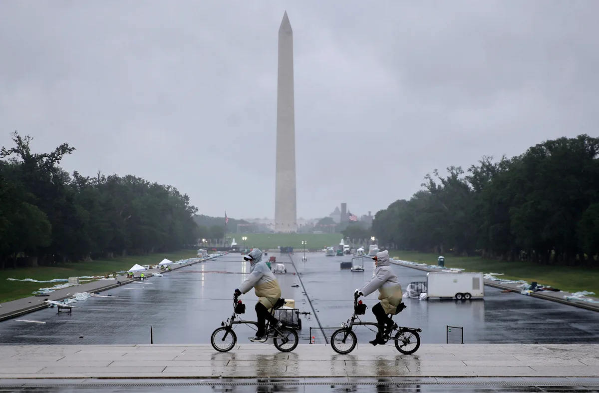 FACT FOCUS: Trump says Obama and Biden spent 'hundreds of millions' on reflecting pool. They did not