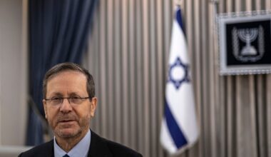 'Everyone hates me now,' Herzog reportedly wailed to Netanyahu confidant at secret meet