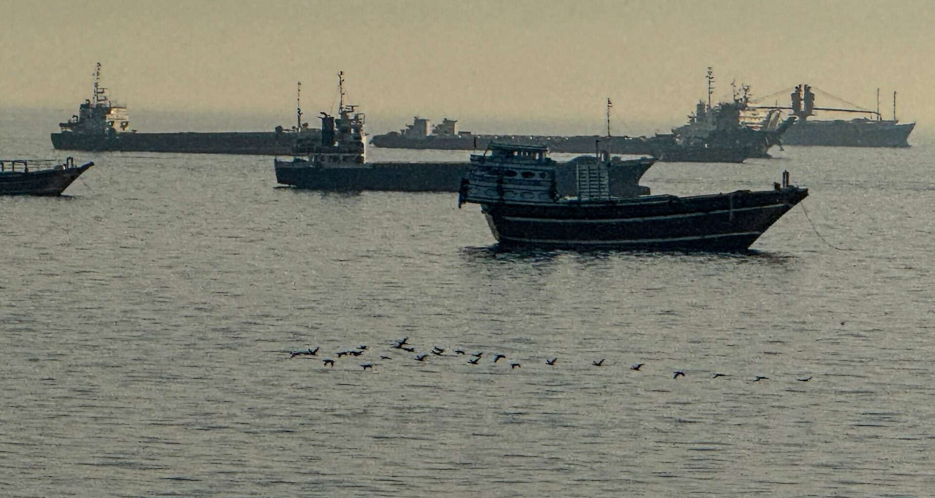 US-Iran deal said to open strait for 60 days, Iran to discuss giving up enriched uranium