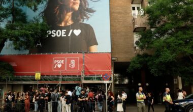 Spain police enter PM Sanchez’s Socialist Party HQ in corruption probe | Politics News