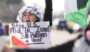 Speech by University of Michigan professor draws cheers from students, boos from school leadership