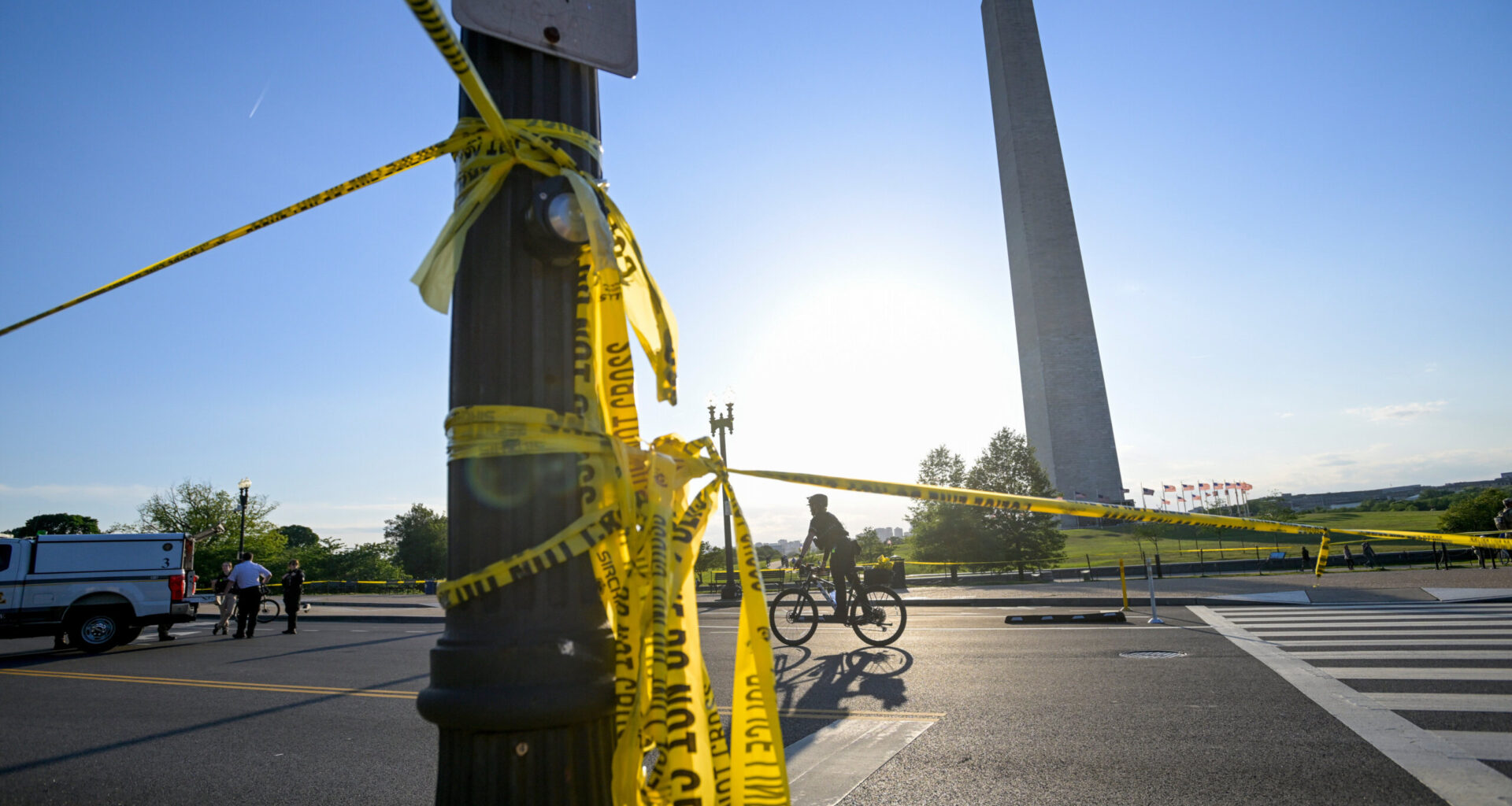 Man wounded after allegedly shooting at Secret Service near White House, bystander struck