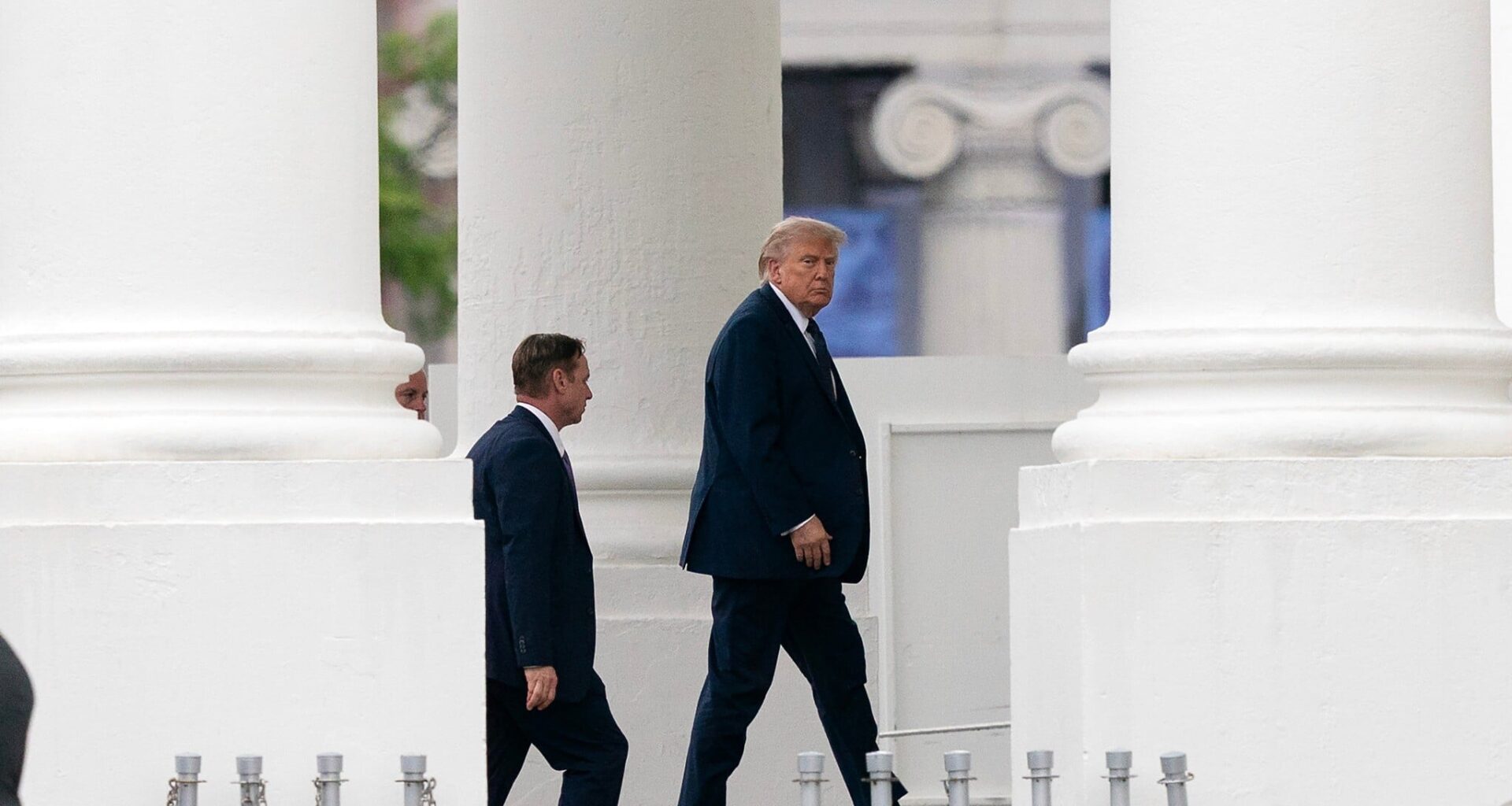 Trump says 'mandatory' for Muslim nations involved in Iran deal to join Abraham Accords