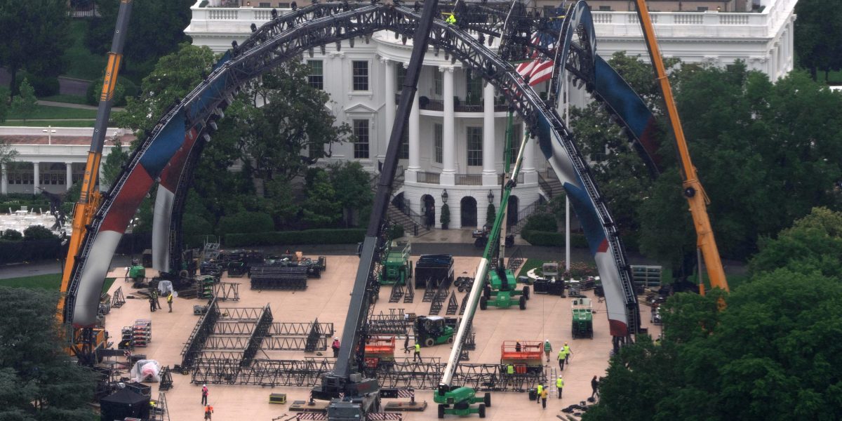 Trump is building a 5,000-seat UFC cage outside the White House to celebrate the country's 250th