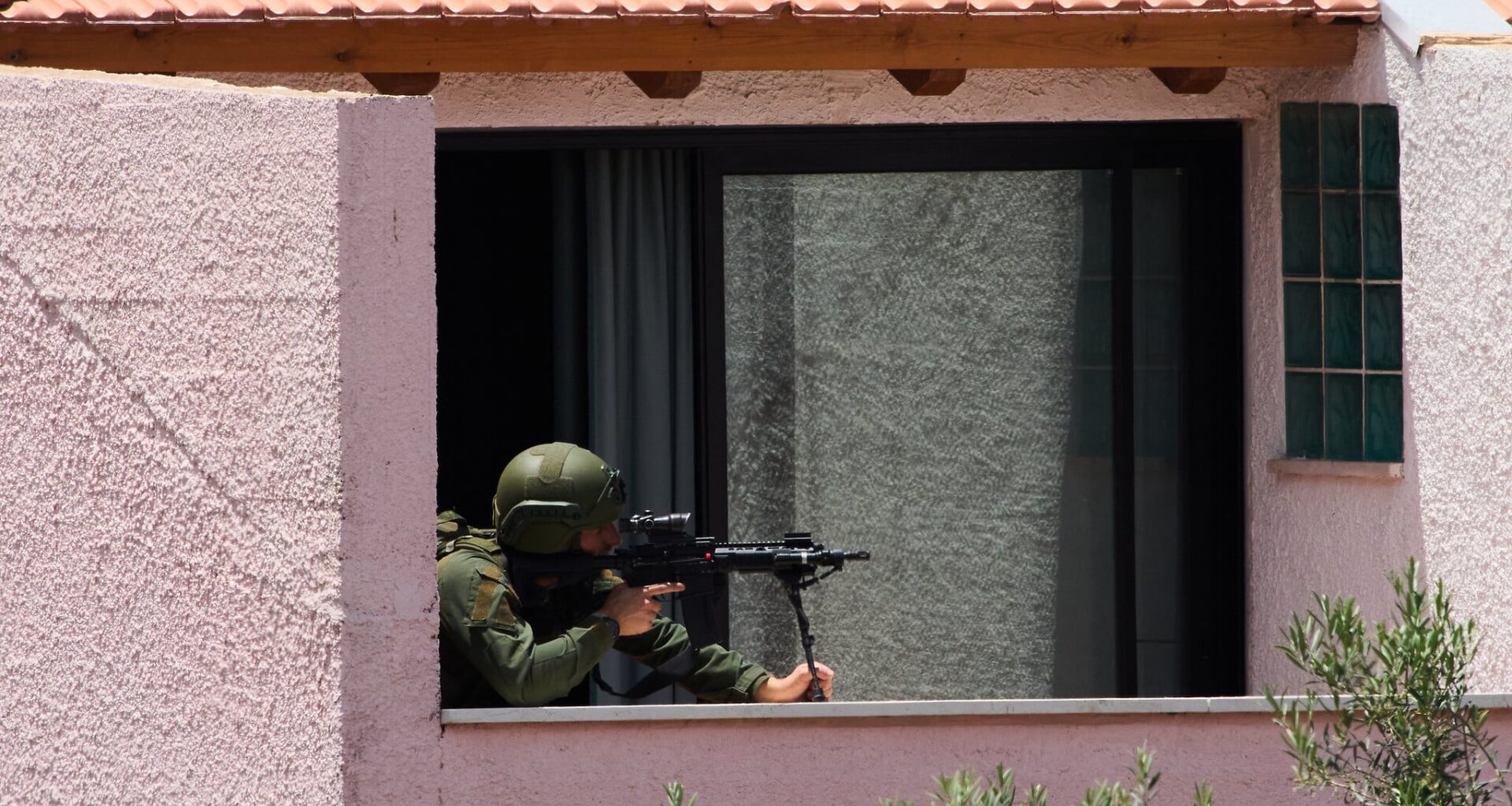 European leaders condemn IDF's advance into southern Lebanon as rockets rain down on northern Israel