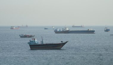 U.S. and Iran approach deal to end war and reopen Strait of Hormuz, regional officials say