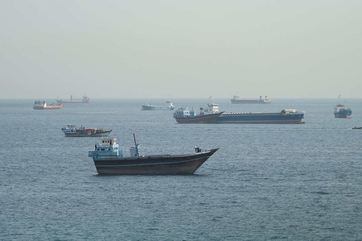 U.S. and Iran approach deal to end war and reopen Strait of Hormuz, regional officials say