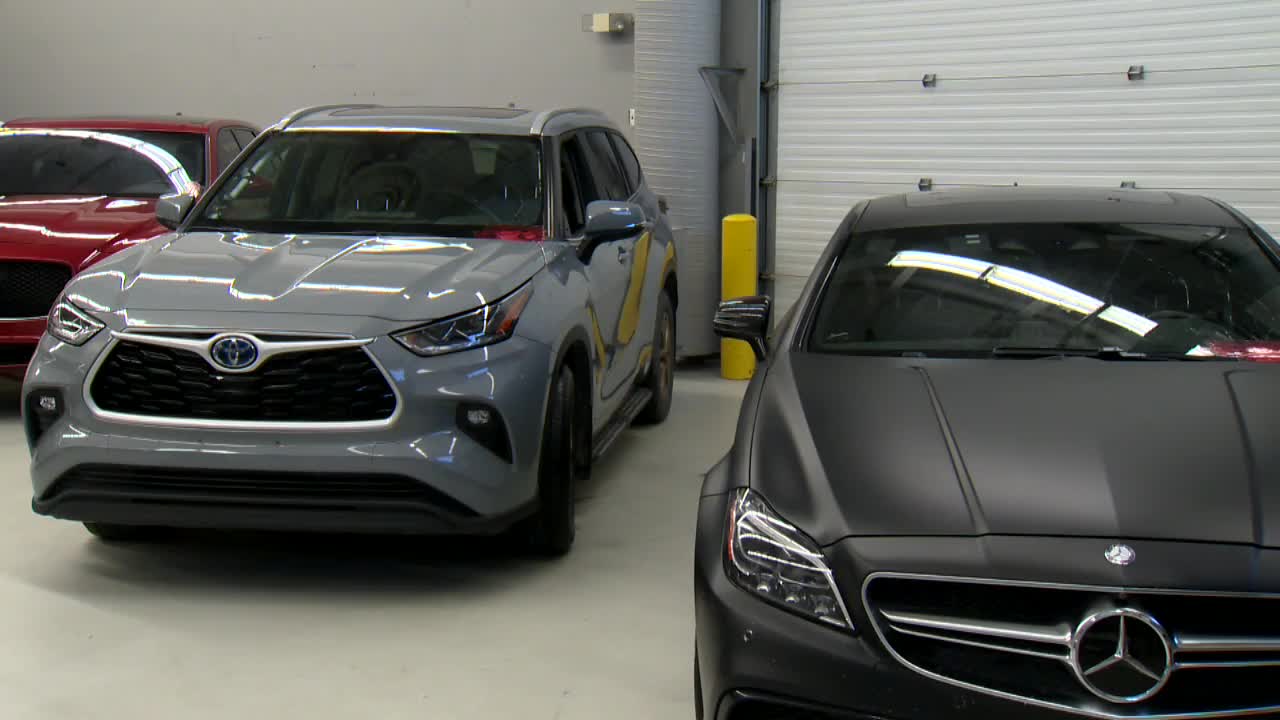 Click to play video: 'Winnipeg man charged in connection with inter-provincial luxury car theft ring'