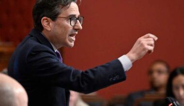 Quebec accuses Toronto of ‘fear campaign’ in defence bank bid