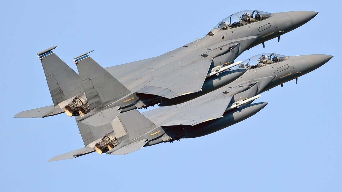 A look at a pair of fighter jets