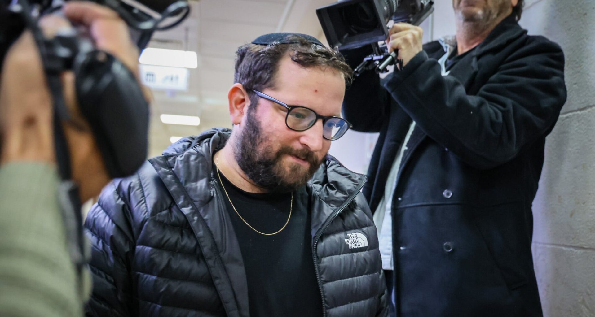 Attorney general to indict senior Netanyahu aide Jonathan Urich over Bild leak affair