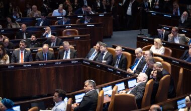 State comptroller says government bloated, inefficient, with widespread dysfunction