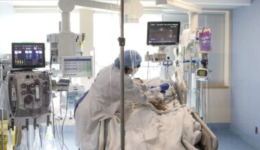 Ontario nurses launch constitutional challenge over strike law