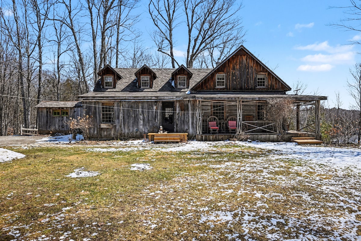 Insolvency filings rising fast, why more couples are living apart together and the Home of the Week: Canadian real estate news for the week of May 15