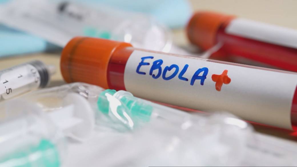 Click to play video: 'One person tested for Ebola in Ontario'