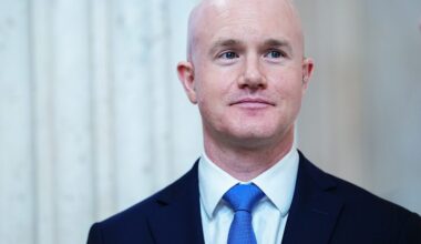 Coinbase didn't just lay off 14% of its staff due to AI. It replaced managers with ‘player-coaches’ and turned its org chart upside down