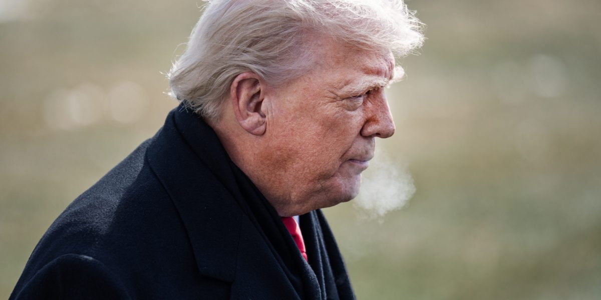 Trump reportedly pressed FDA chief to authorize mango and blueberry vapes after years of rejection
