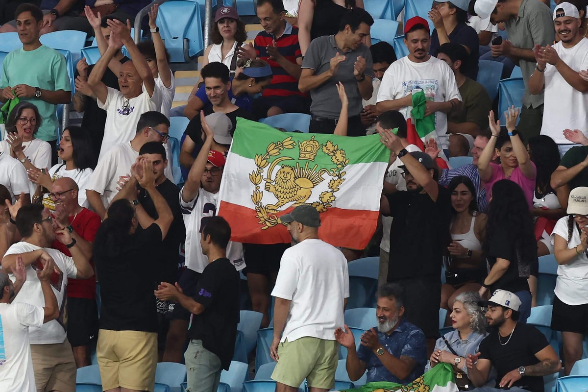 FIFA will again prohibit the pre-revolutionary Iran flag in World Cup stadiums