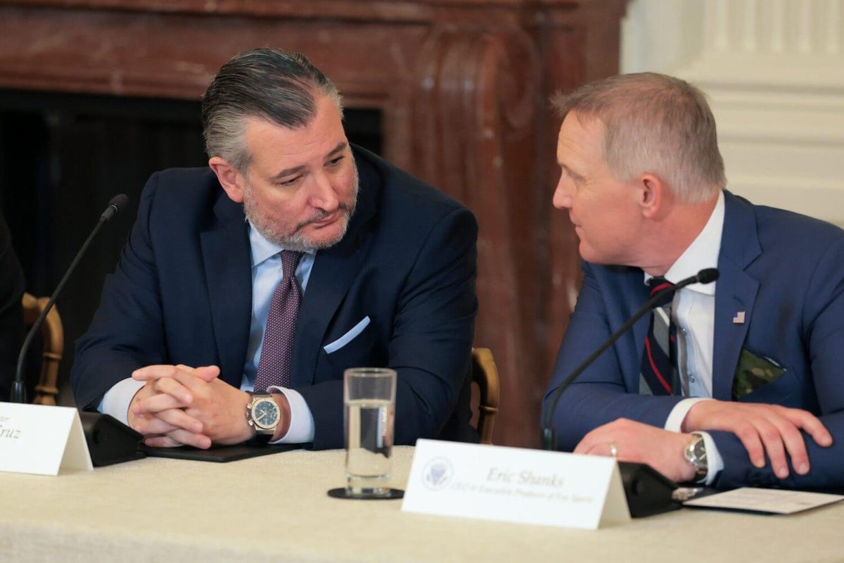 Sens. Ted Cruz, Maria Cantwell announce bipartisan bill aimed at stabilizing college sports